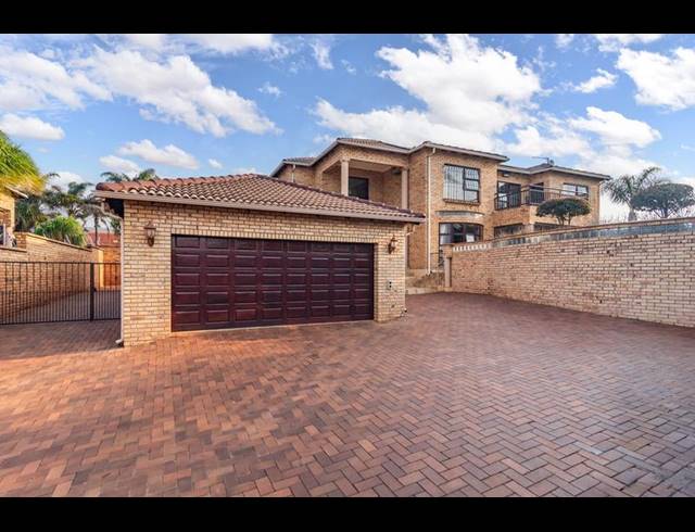 5 BEDROOM HOUSE FOR SALE IN CHANCLIFF